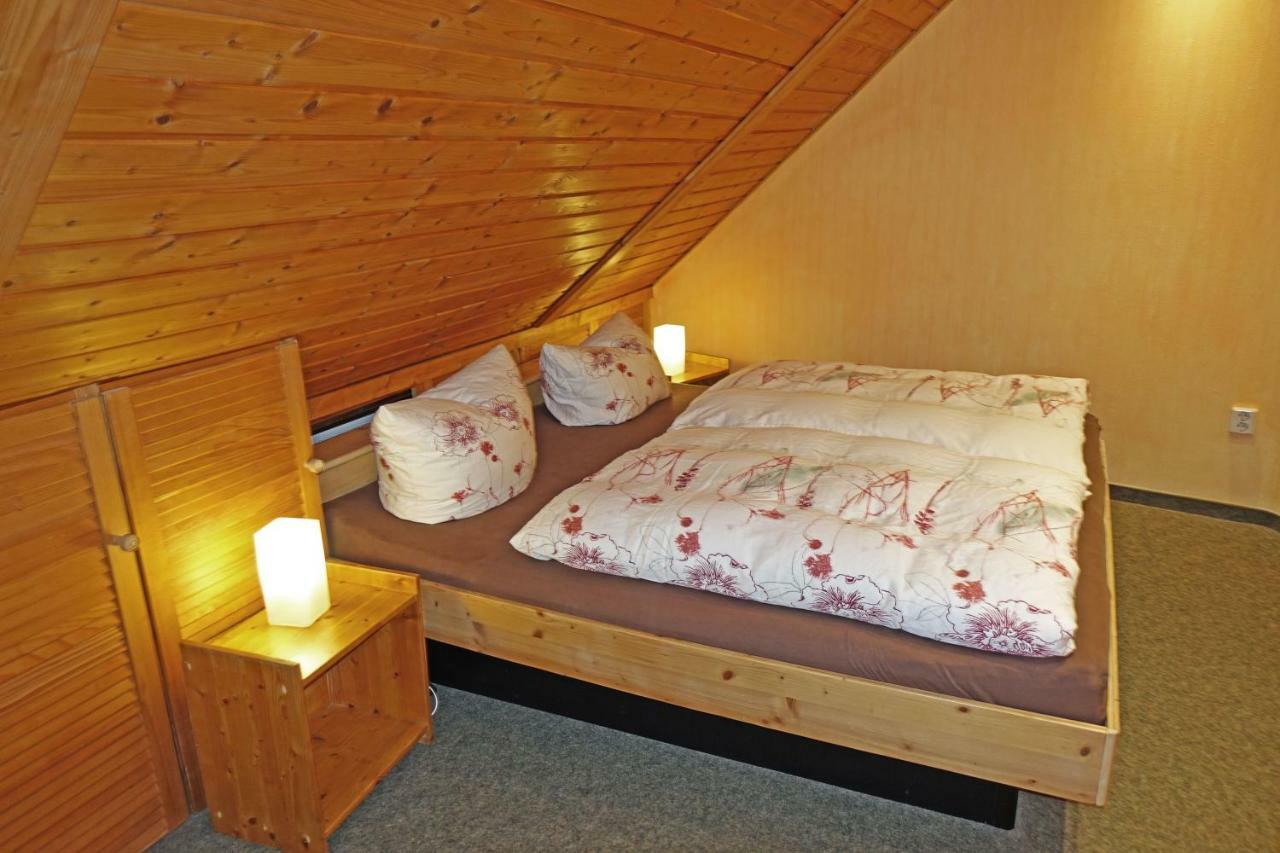Ferienwohnung Mit Wasserbett Fw3 Saalfeld Saale Buitenkant foto